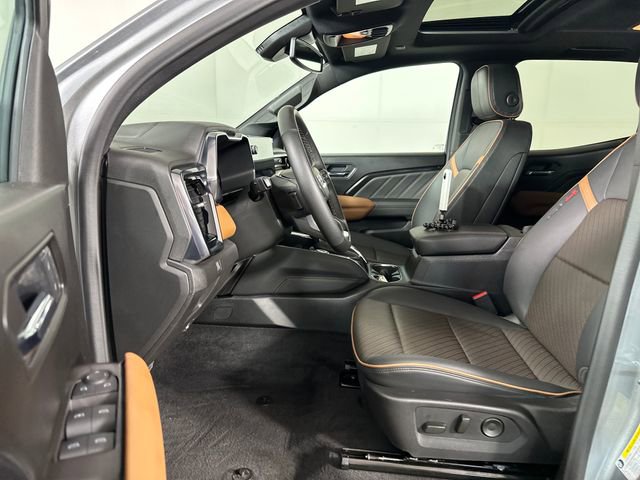 Used 2026 GMC Canyon AT4 w/ Technology Plus Package AWD/4WD image 11