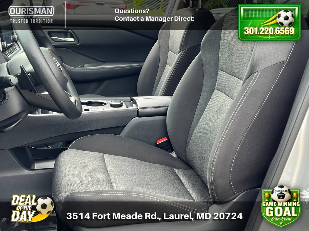 Used 2024 Nissan Rogue SV AWD/4WD image 6