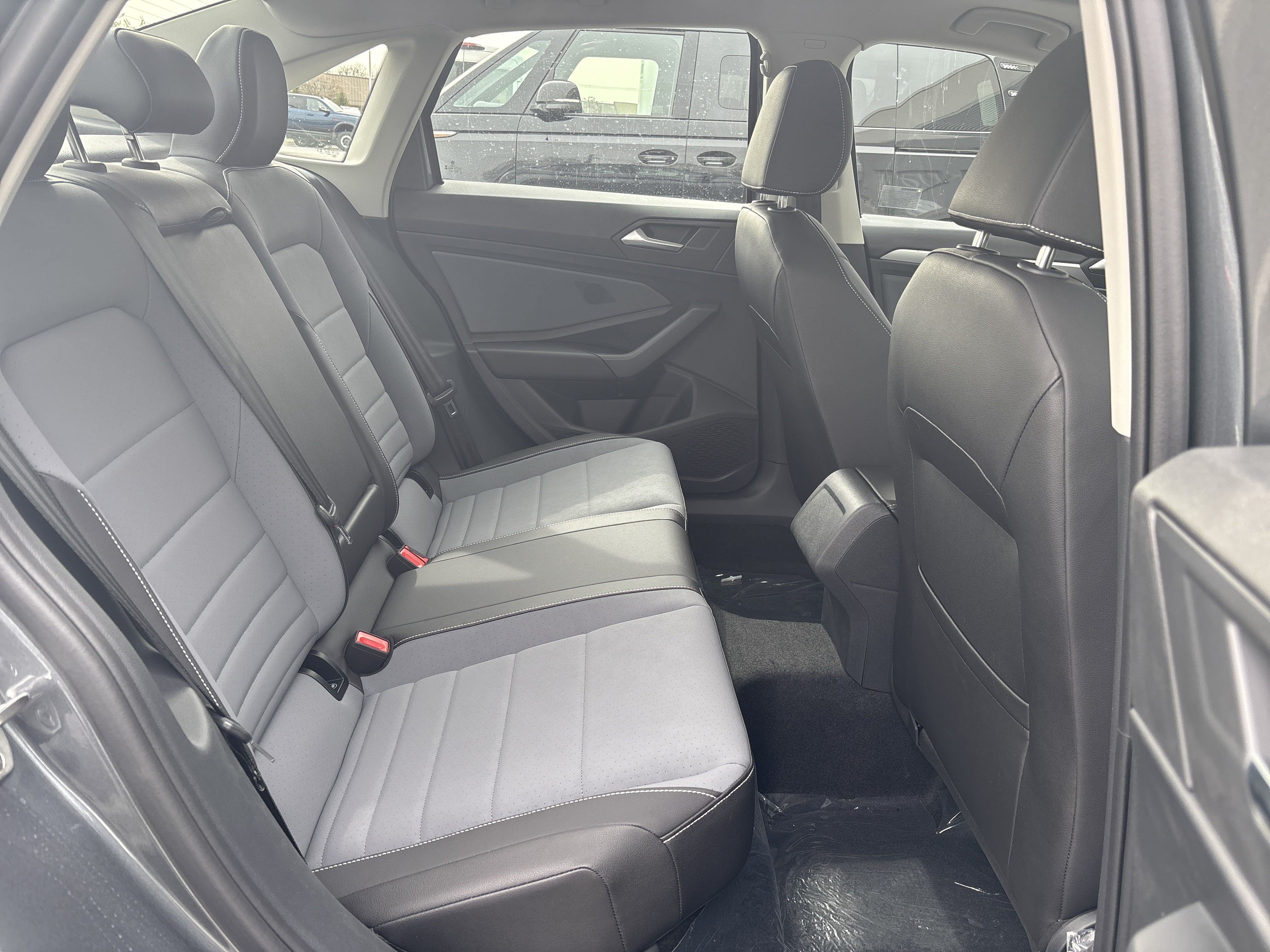 New 2025 Volkswagen Jetta SE image 10