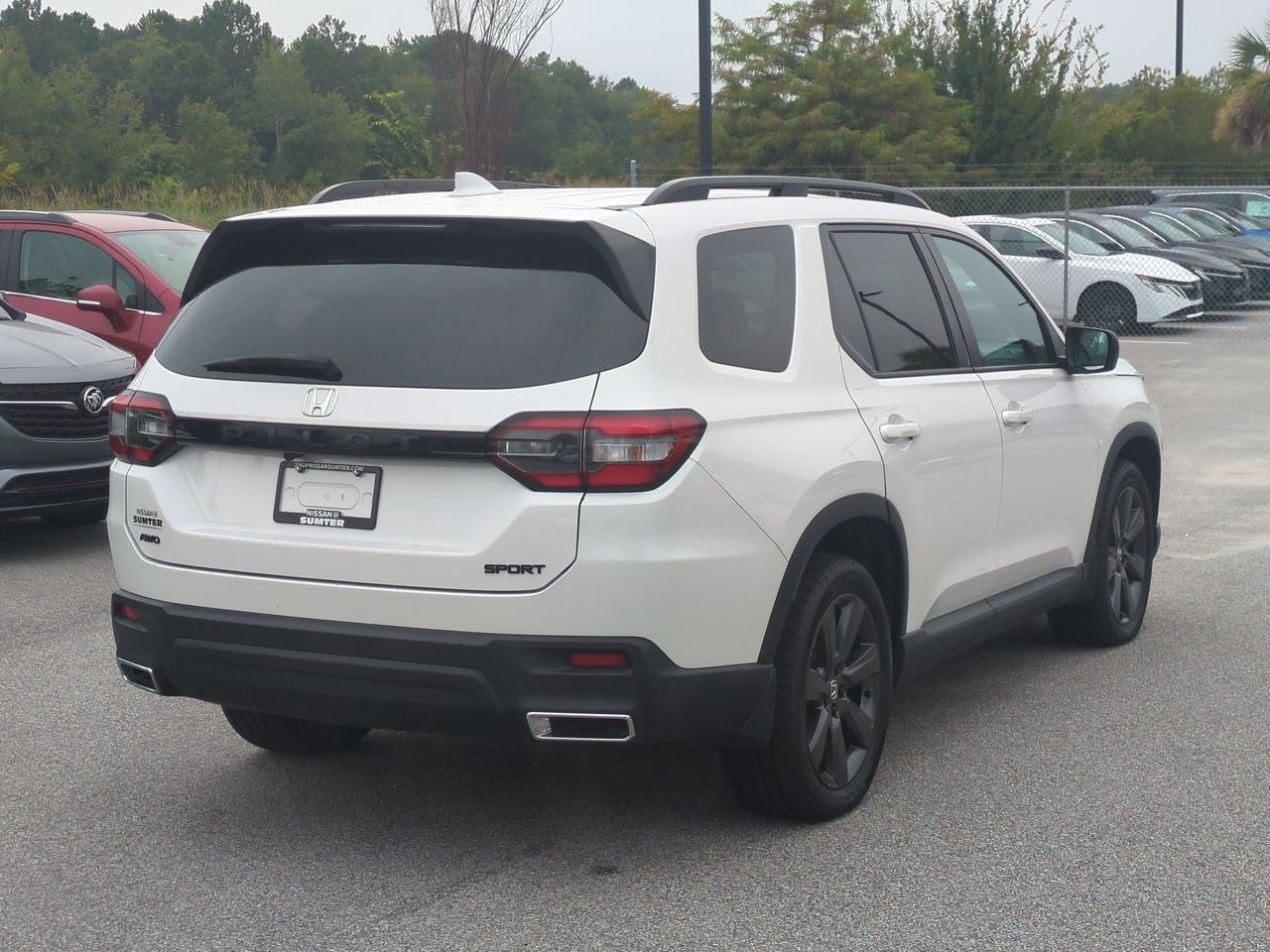 Used 2025 Honda Pilot Sport image 4