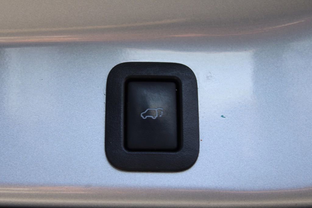 Used 2017 Toyota Highlander Limited Platinum image 11