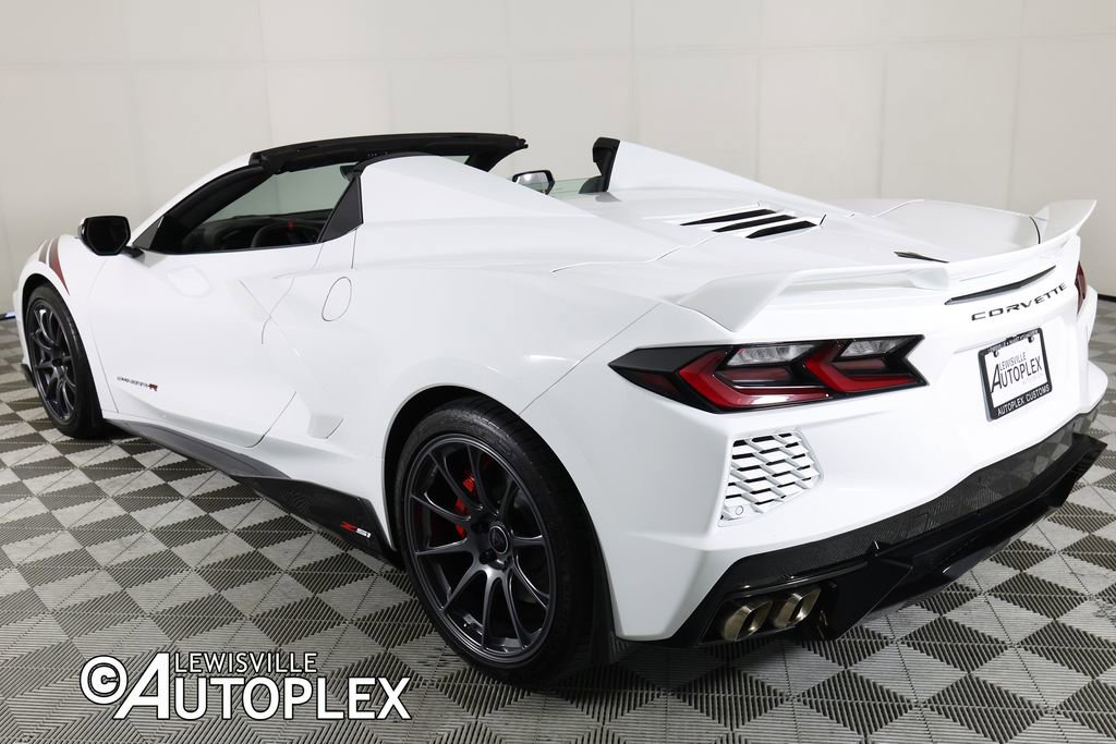 Used 2023 Chevrolet Corvette Stingray Premium Conv w/ Z51 Performance Package RWD image 7