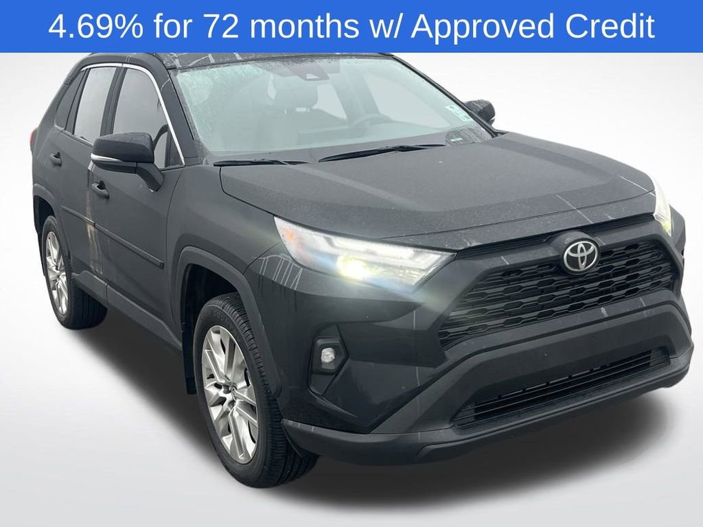 Used 2025 Toyota RAV4 XLE Premium image 6