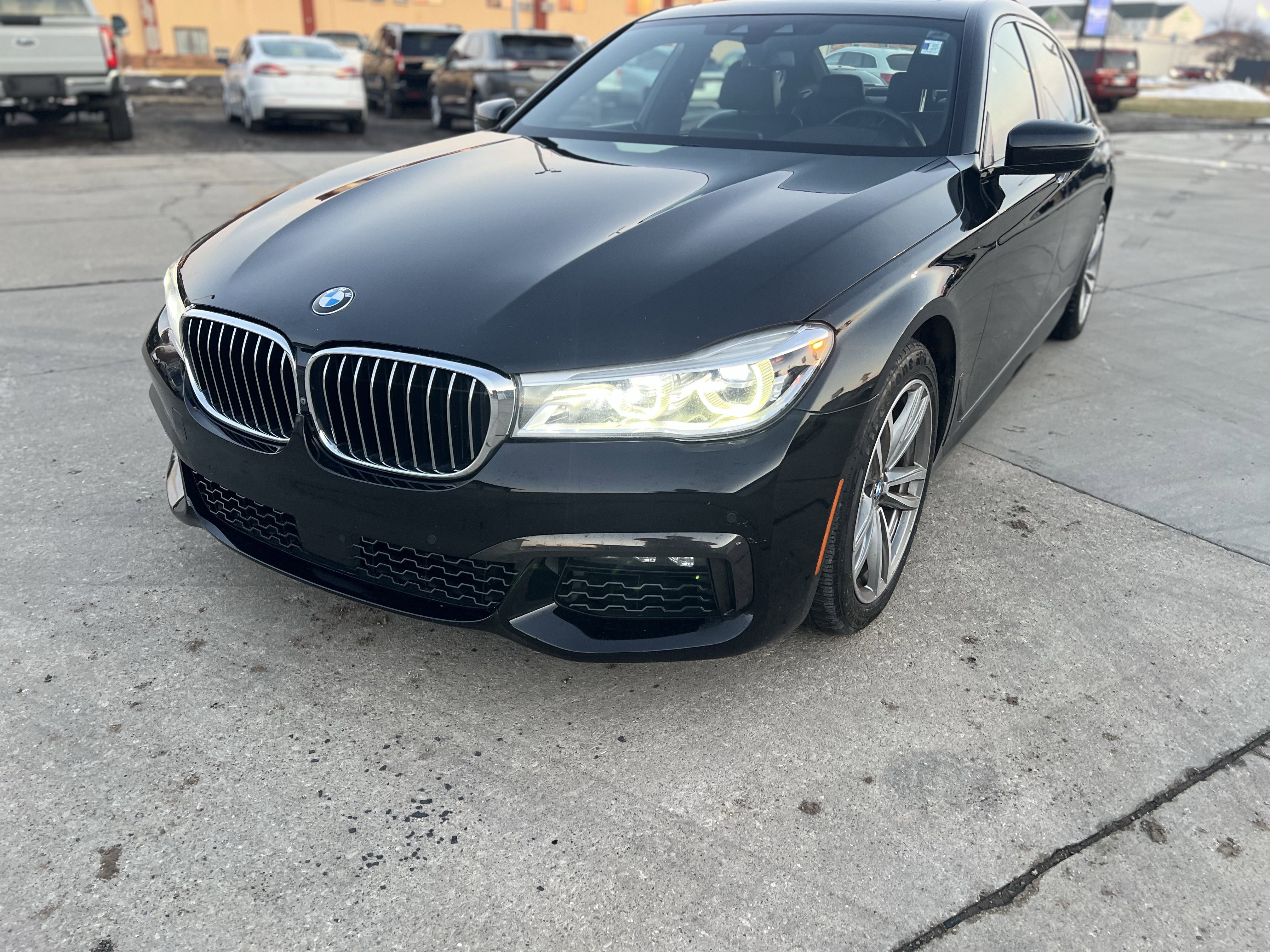Used 2016 BMW 750i xDrive image 9