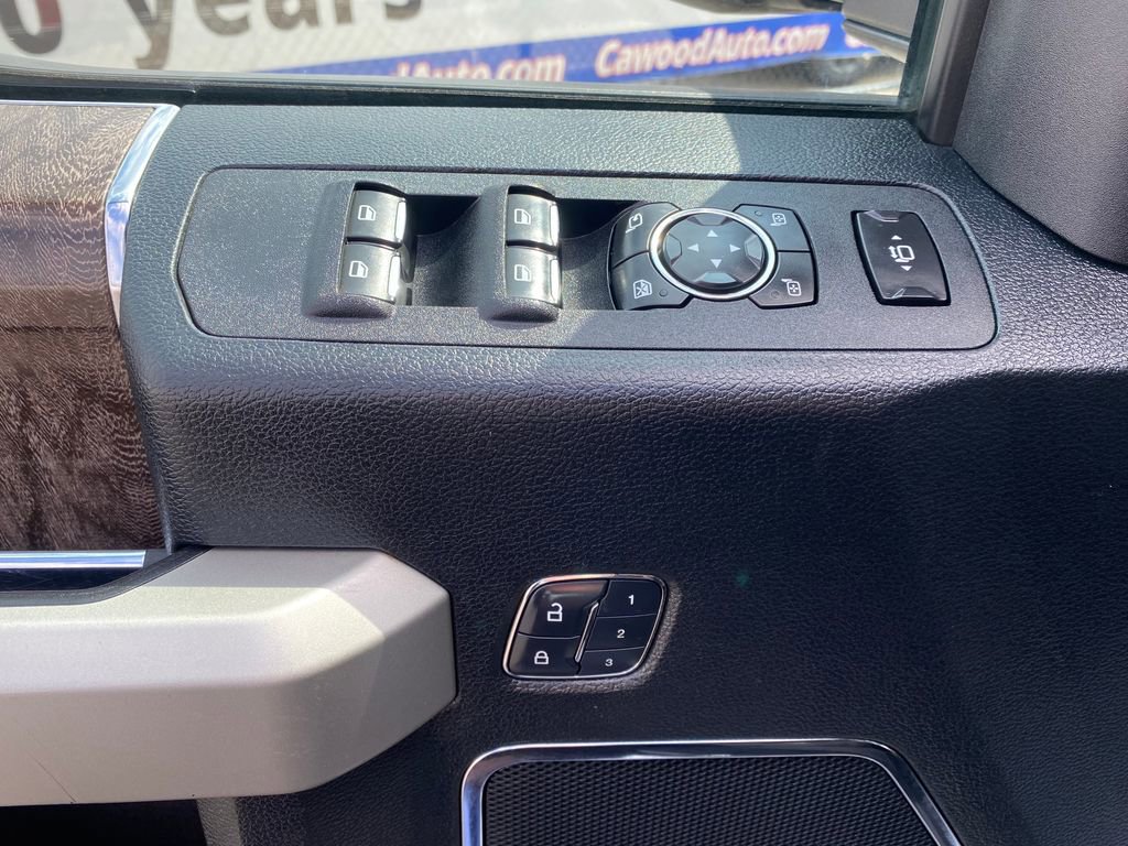Used 2018 Ford F250 Lariat w/ Lariat Value Package AWD/4WD image 15