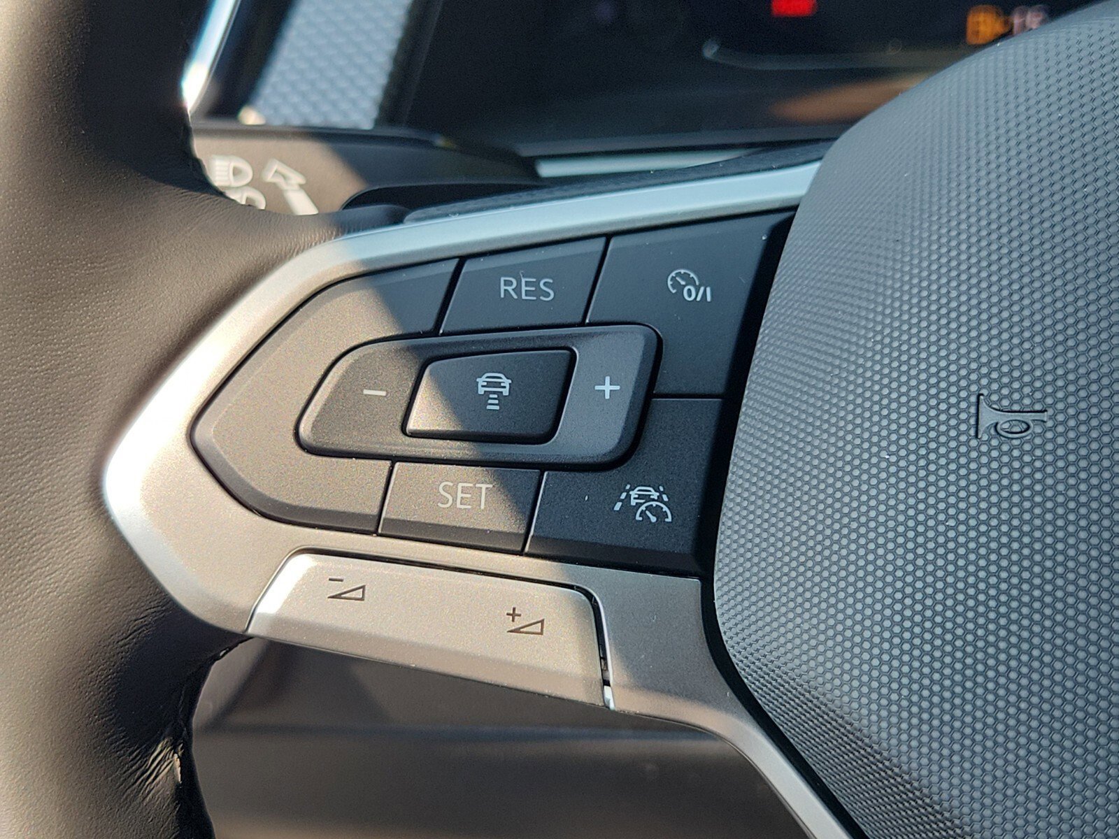 New 2026 Volkswagen Atlas Cross Sport SEL R-Line image 18