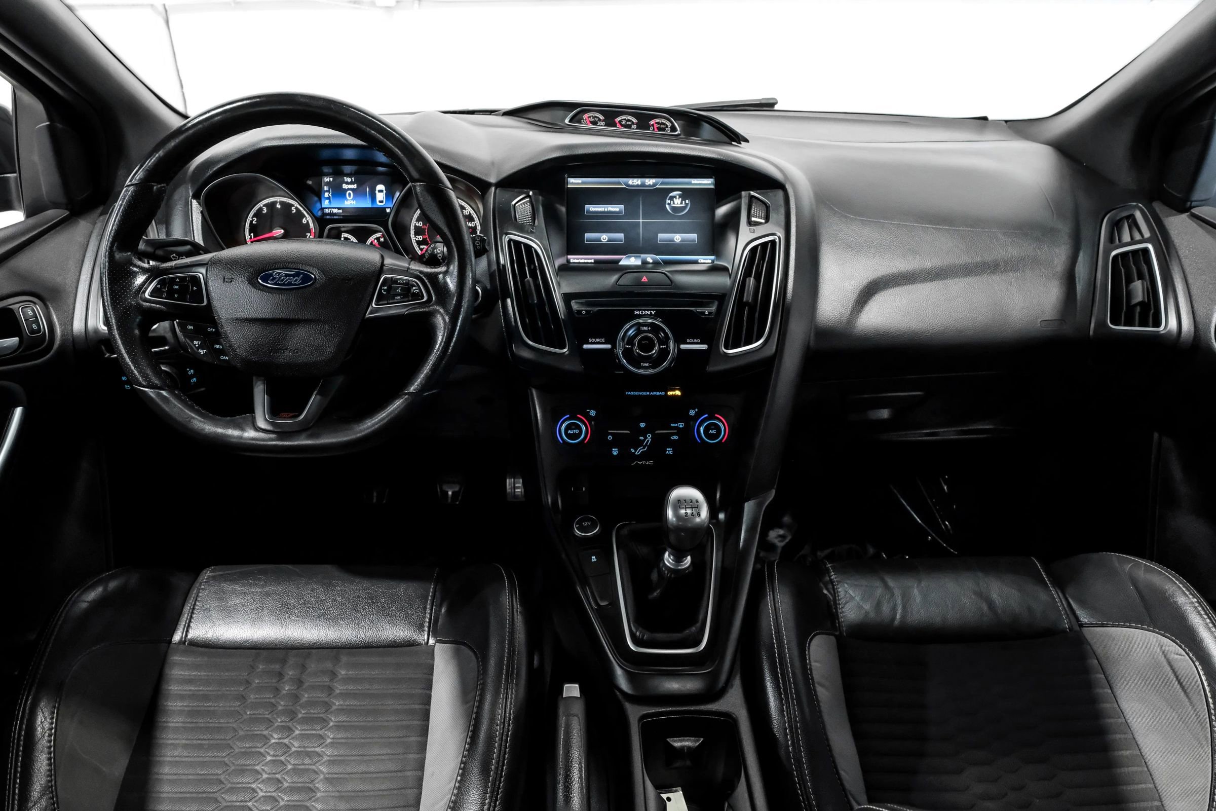 Used 2015 Ford Focus ST w/ Equipment Group 401A image 16