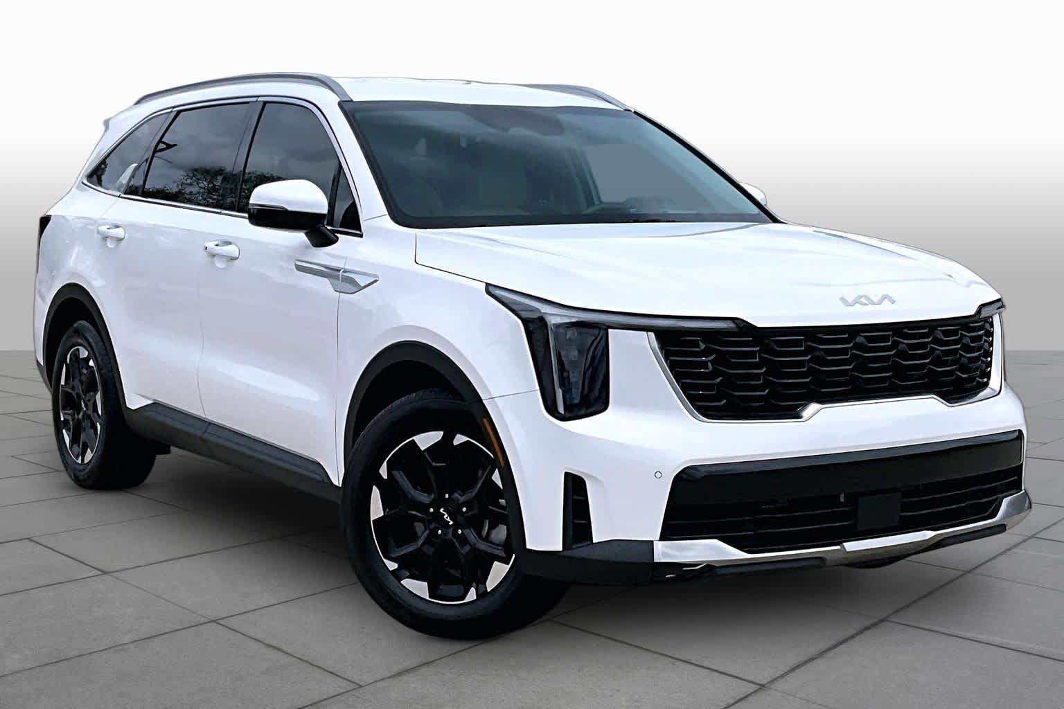 Used 2025 Kia Sorento S FWD image 3