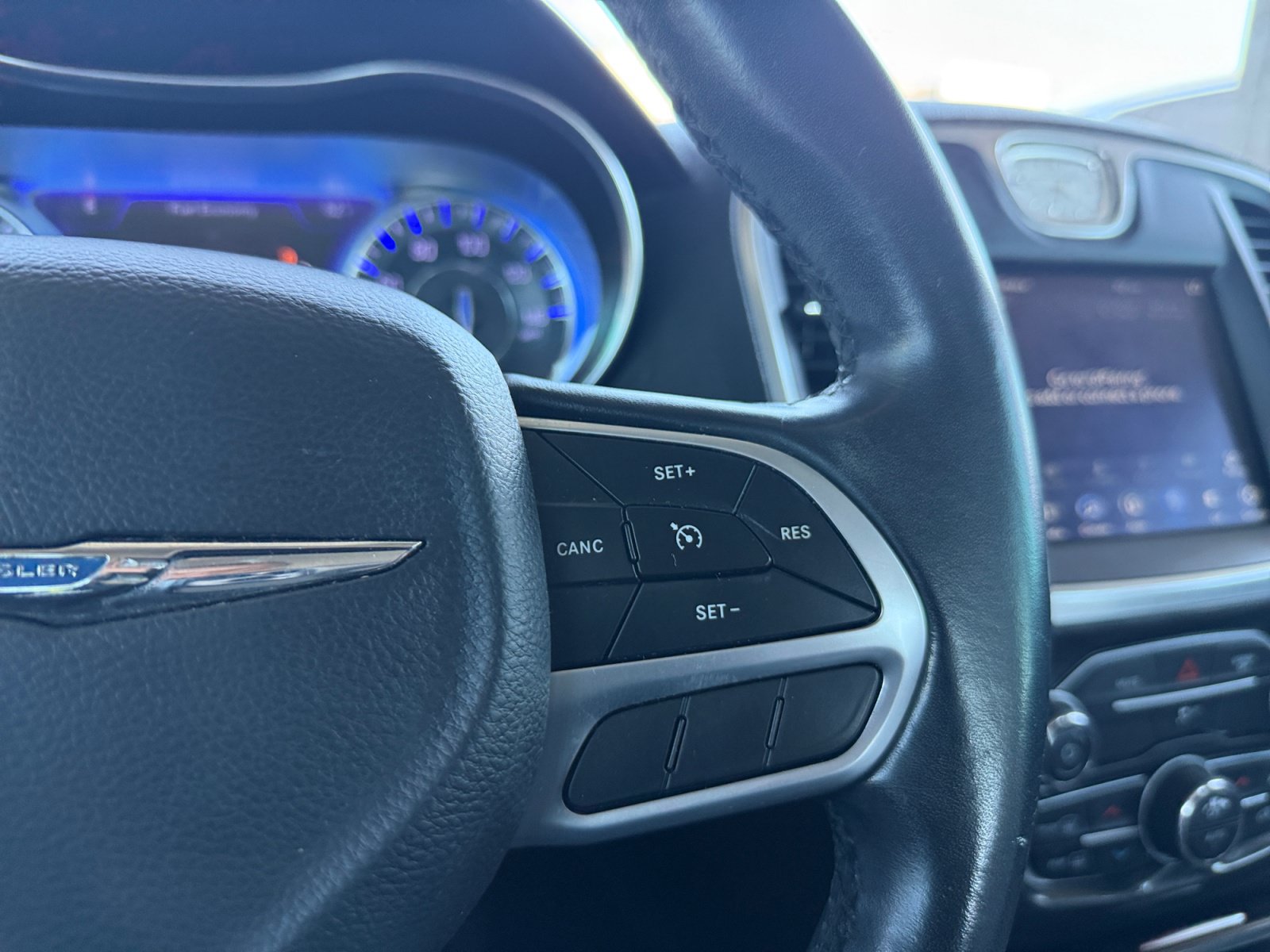 Used 2019 Chrysler 300 Touring RWD image 17