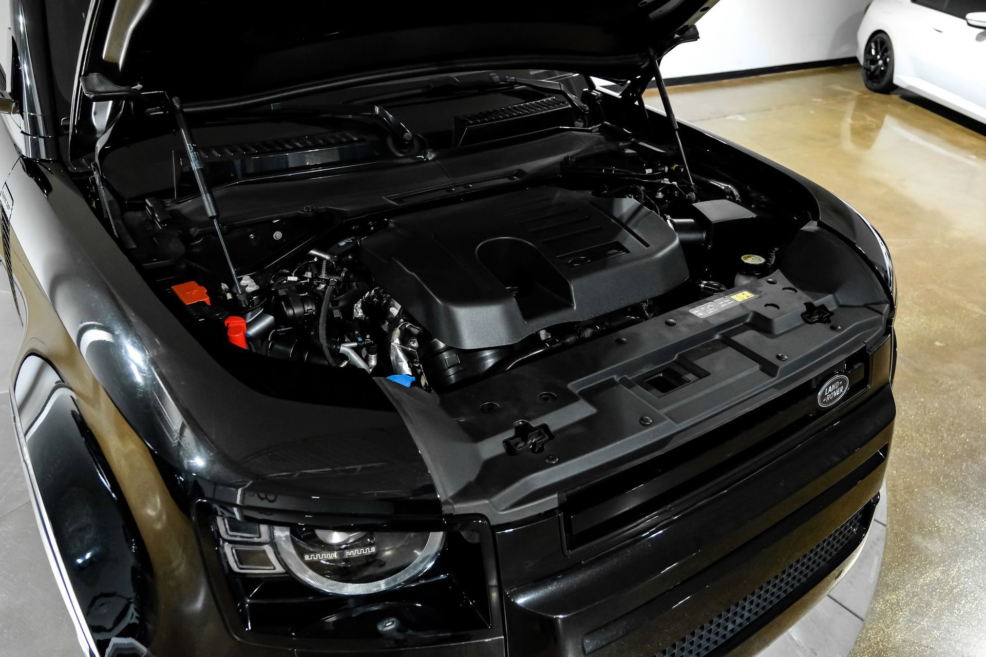 Used 2023 Land Rover Defender 110 SE image 53