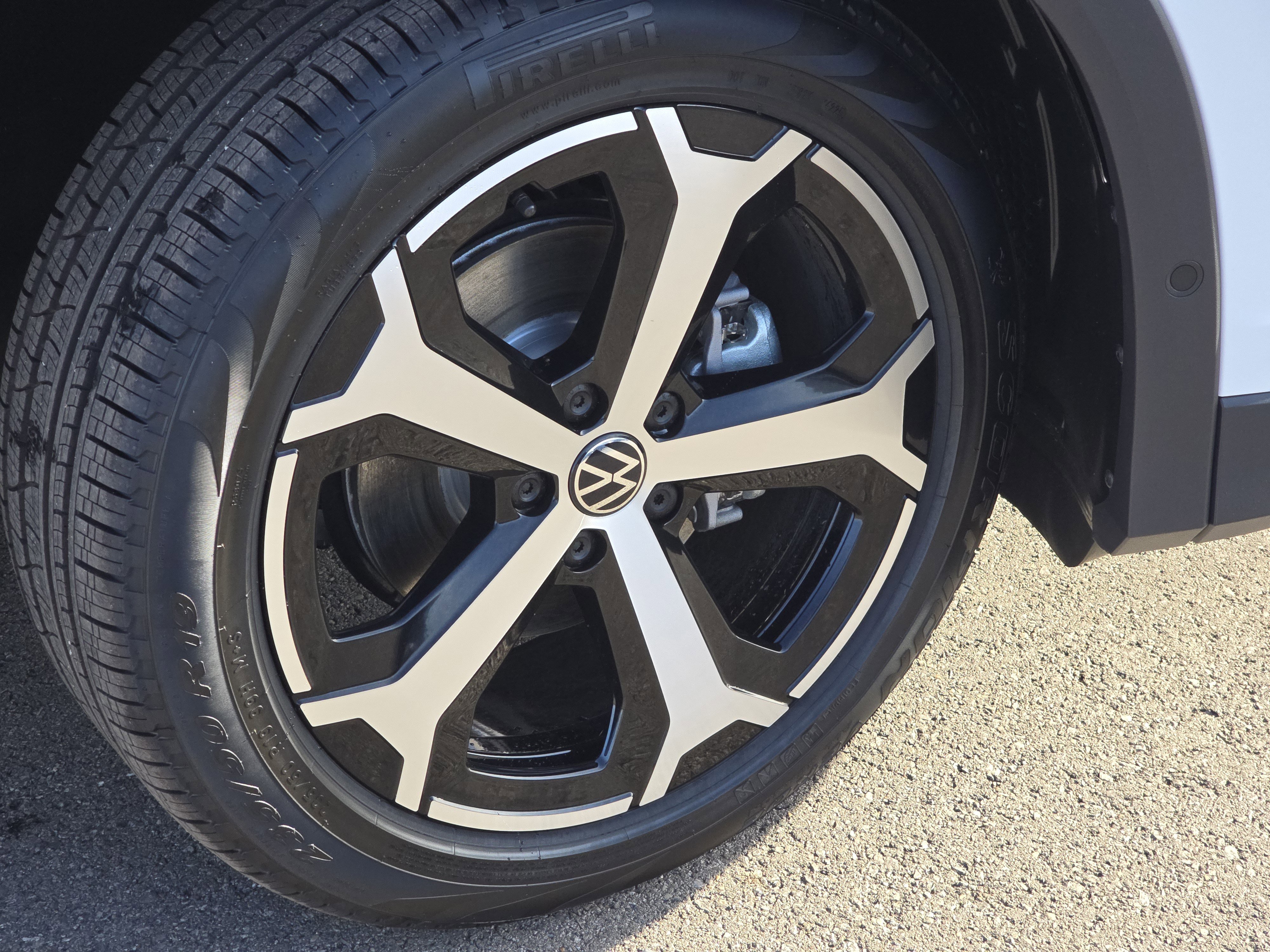 New 2026 Volkswagen Tiguan SE image 12