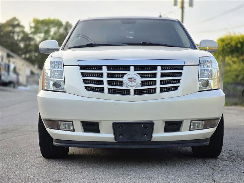 Used 2013 Cadillac Escalade ESV Luxury RWD image 12