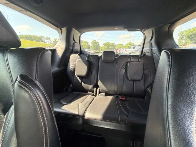 Used 2022 Chrysler Pacifica Touring-L w/ Uconnect Theater Family Group FWD image 41