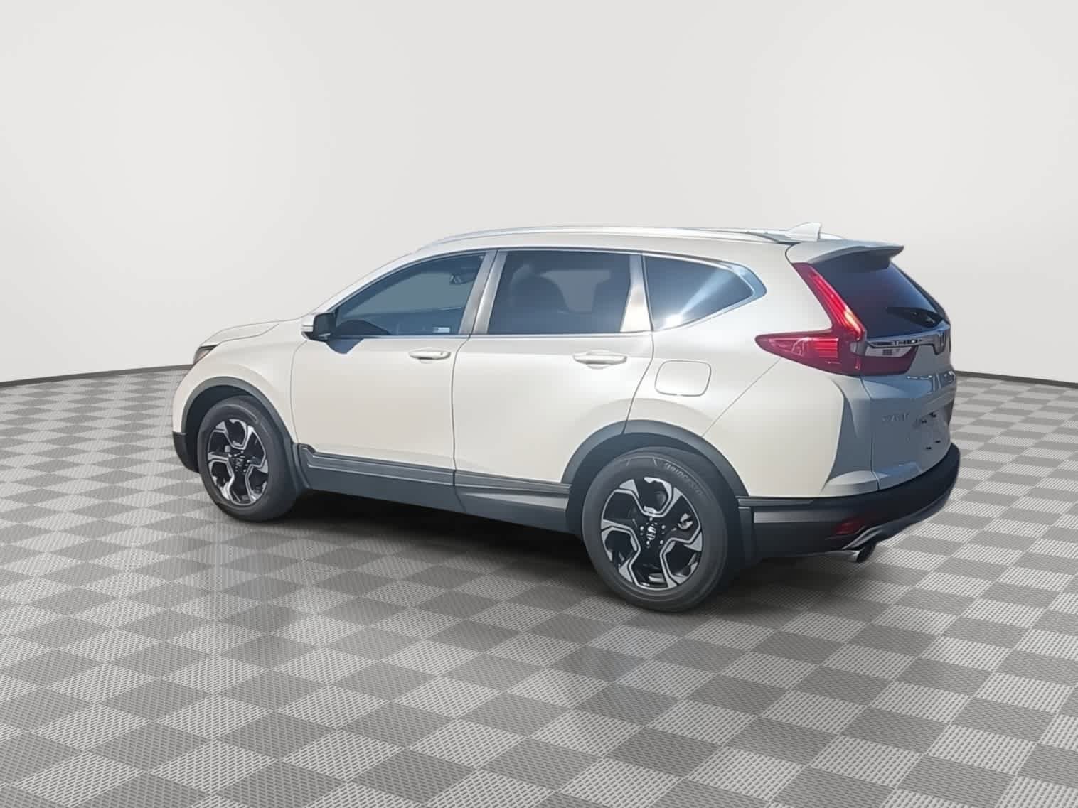 Used 2018 Honda CR-V Touring image 6