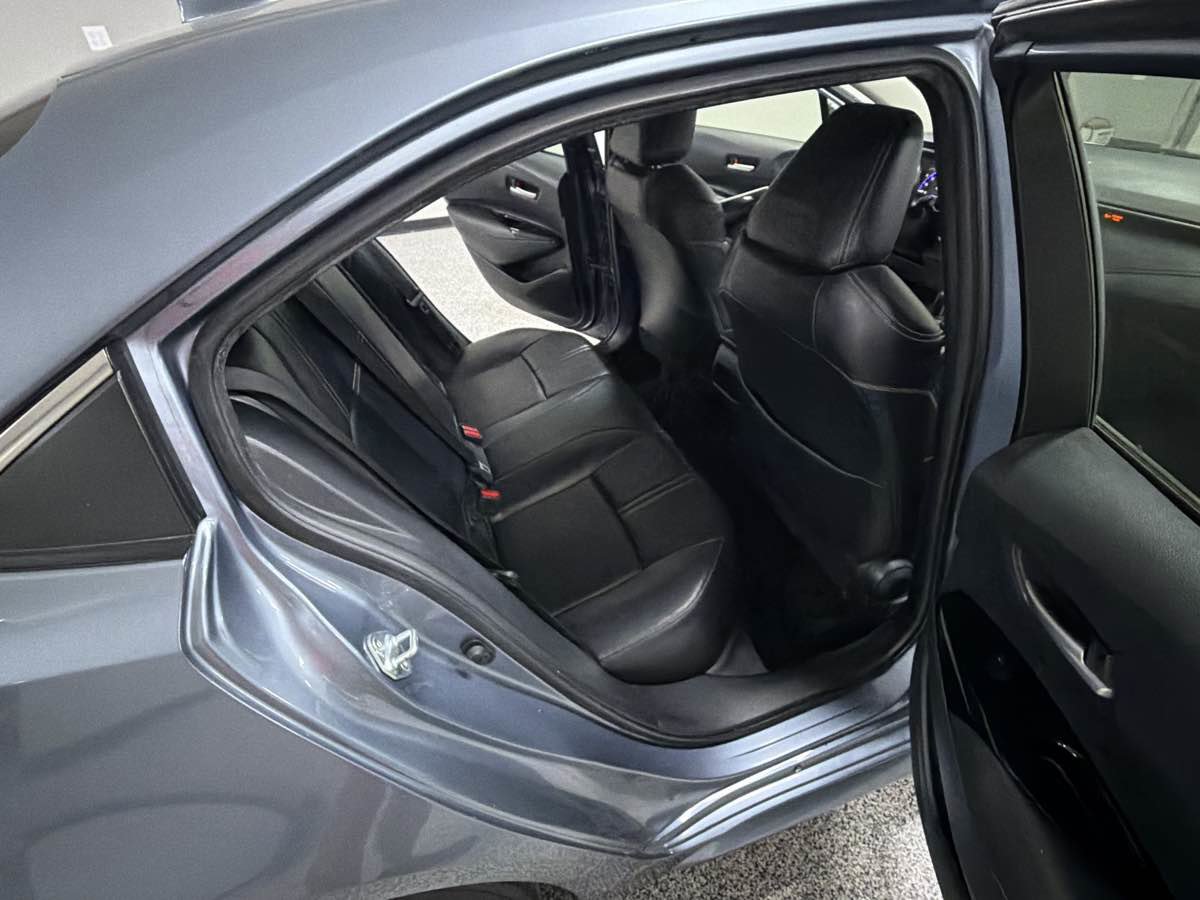 Used 2020 Toyota Corolla XLE w/ Carpet Mat Package (TMS) FWD image 31