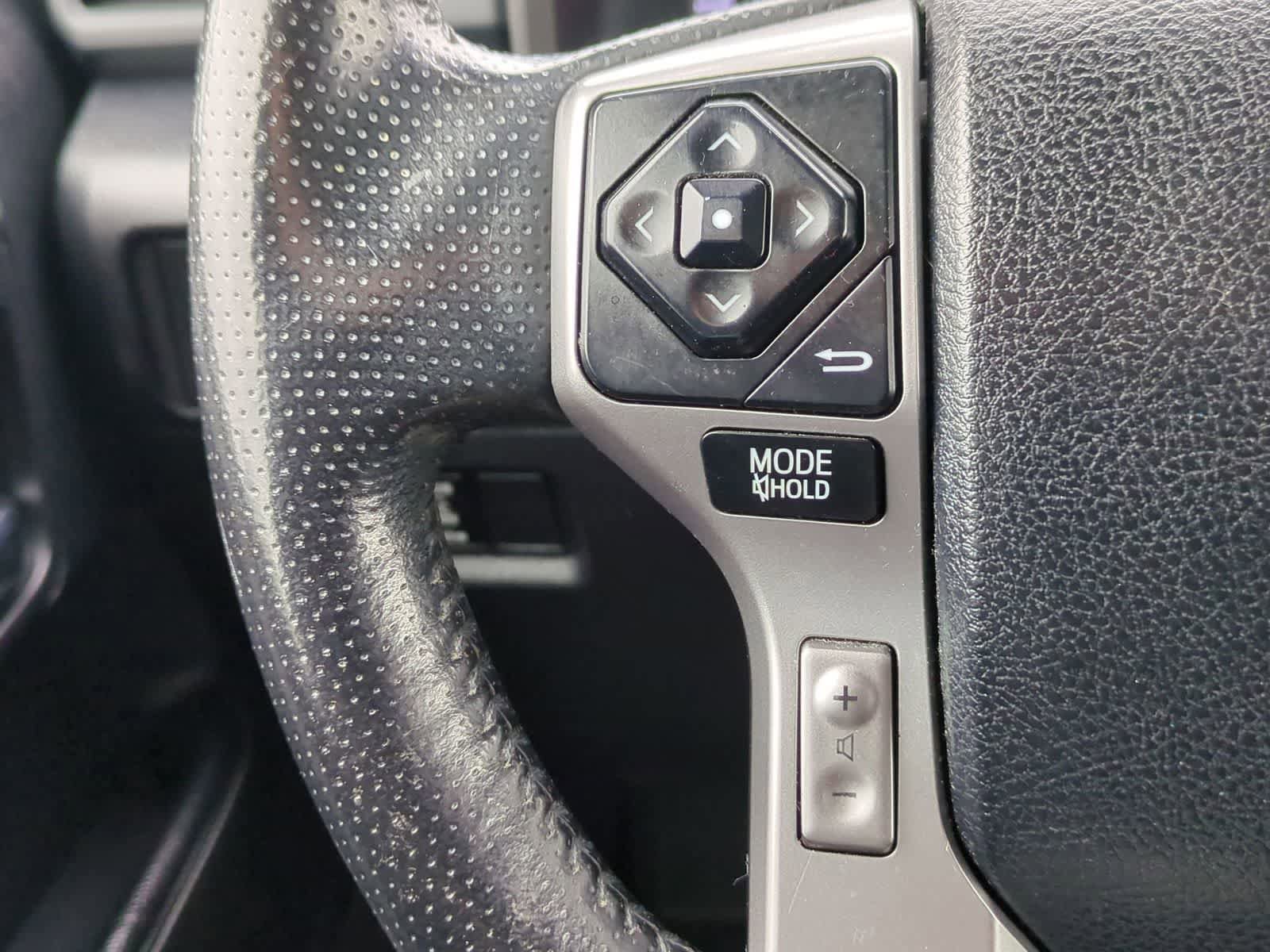 Used 2014 Toyota 4Runner SR5 AWD/4WD image 22