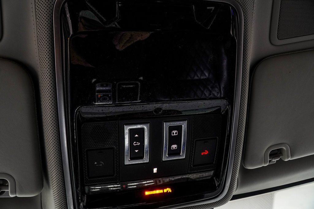 Used 2022 Land Rover Range Rover SV Autobiography Dynamic AWD/4WD image 38