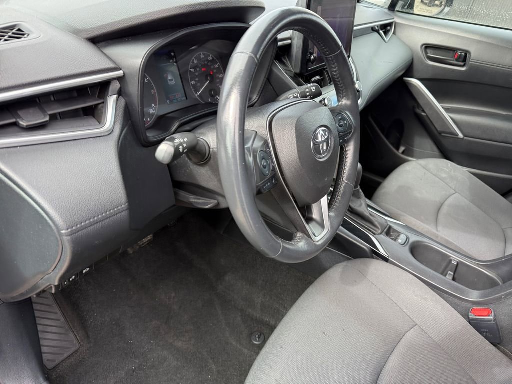 Used 2024 Toyota Corolla Cross LE image 28