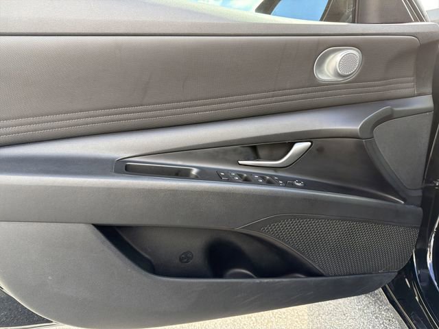 Used 2021 Hyundai Elantra SEL w/ Convenience Package image 10