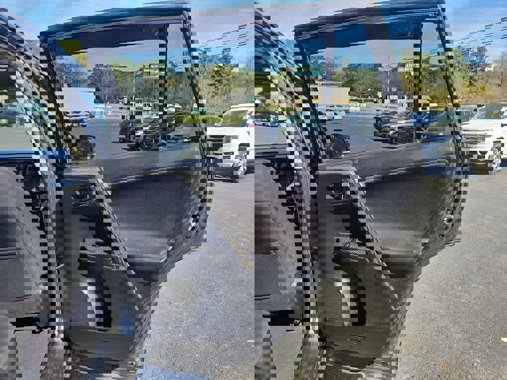 Used 2015 Toyota RAV4 XLE w/ Outdoor Package image 28