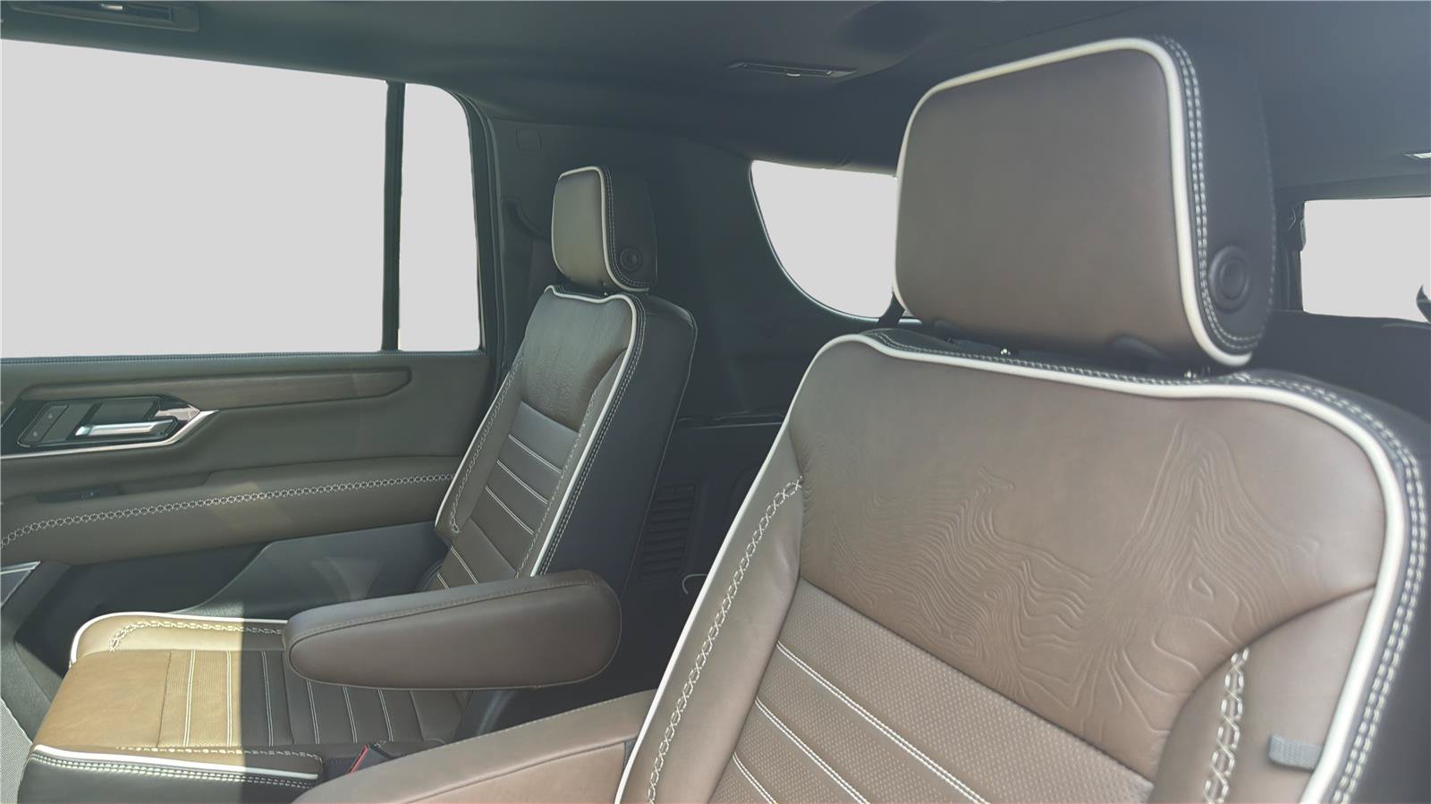 New 2026 GMC Yukon XL Denali Ultimate w/ LPO, Floor Liner Package AWD/4WD image 20