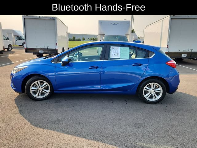 Used 2017 Chevrolet Cruze LT w/ Convenience Package FWD image 4