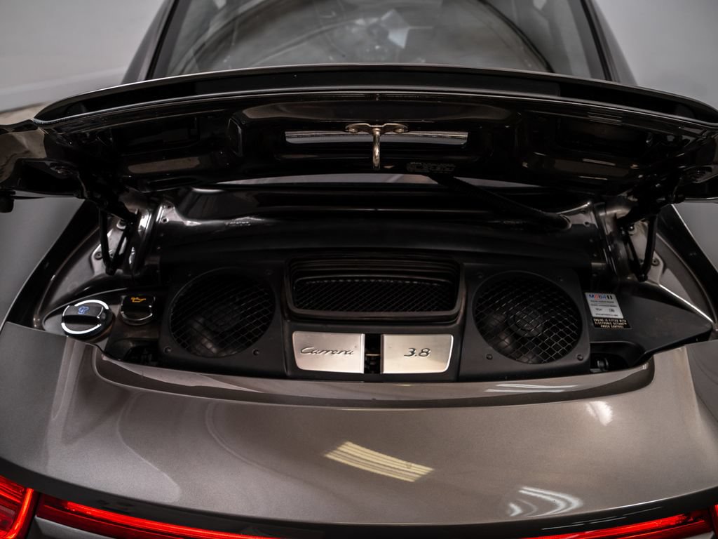 Used 2015 Porsche 911 Carrera 4S AWD/4WD image 32