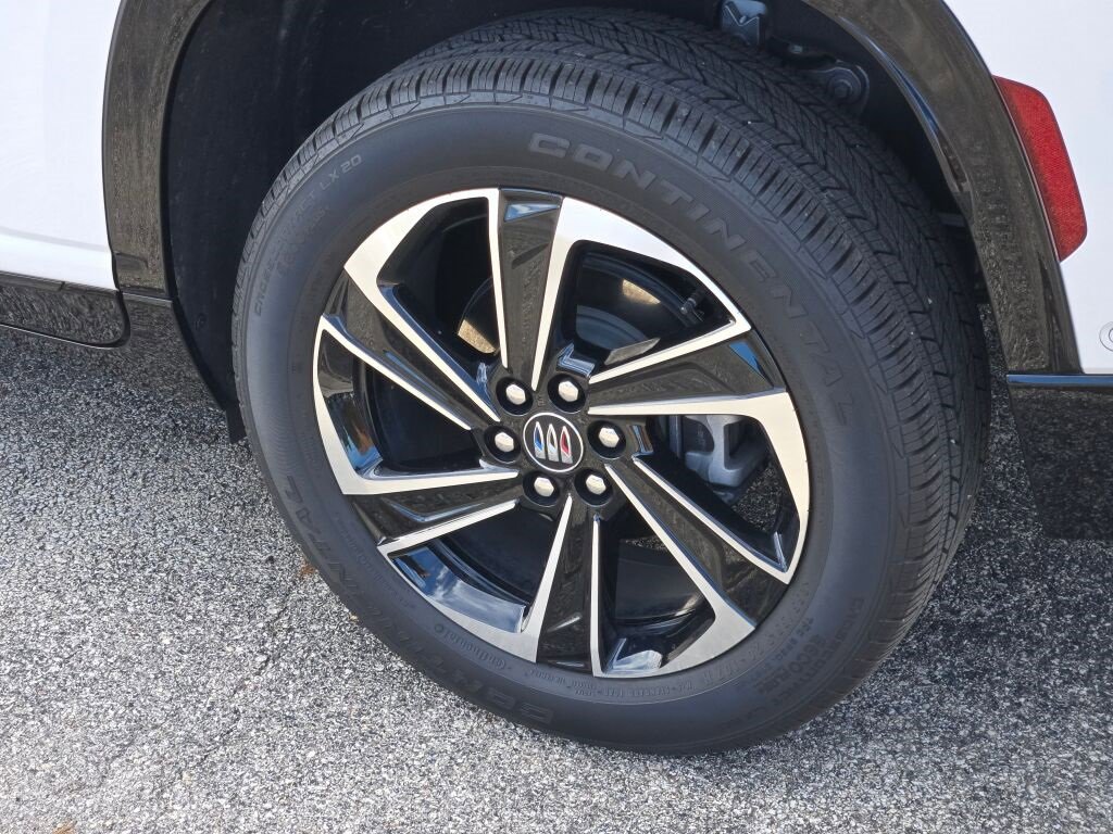 New 2025 Buick Enclave Sport Touring w/ Super Cruise Package image 18