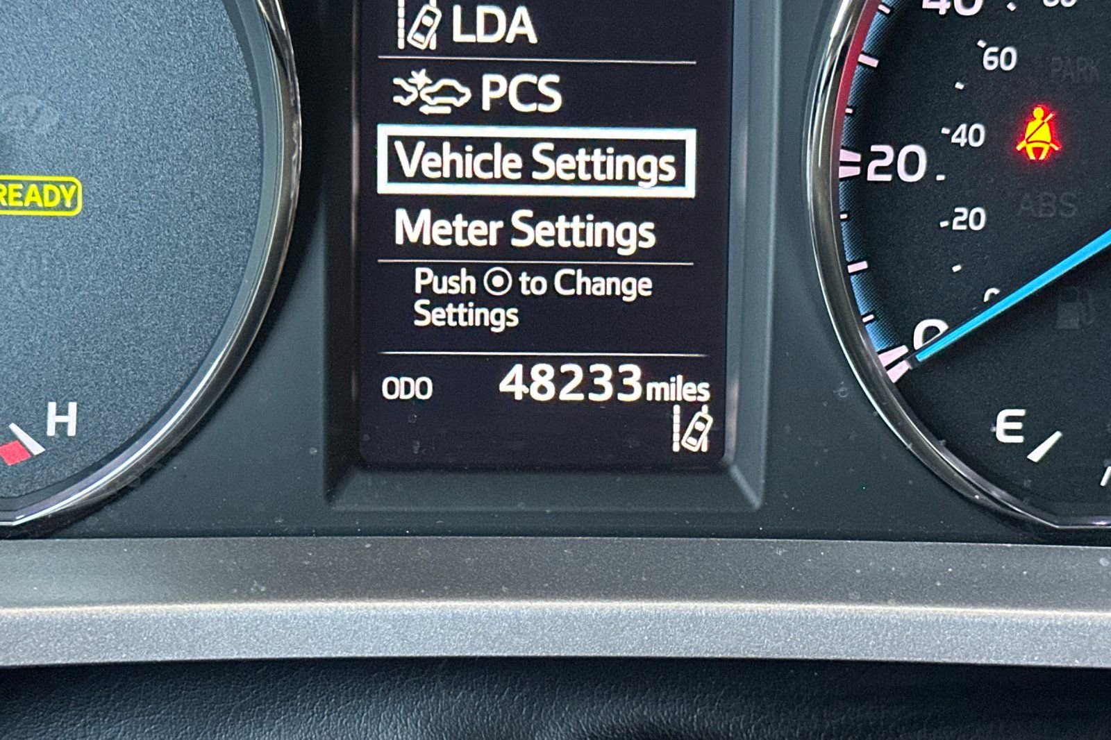Used 2018 Toyota RAV4 LE w/ Carpet Mat Package AWD/4WD image 25