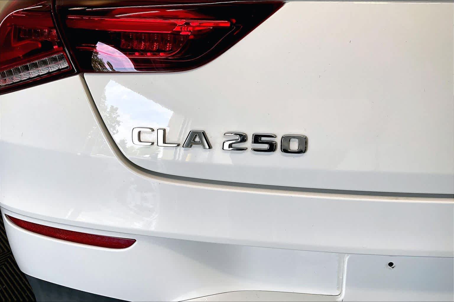 Used 2021 Mercedes-Benz CLA 250 4MATIC image 33