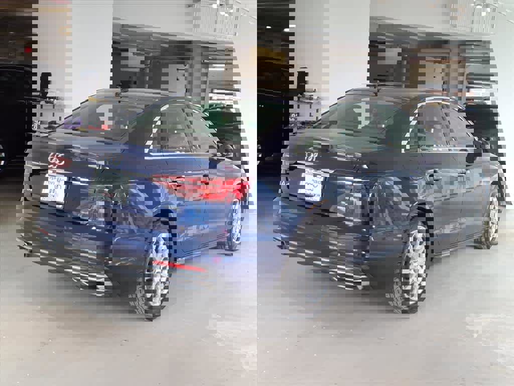 Used 2022 Audi A4 2.0T Premium w/ Convenience Package image 4