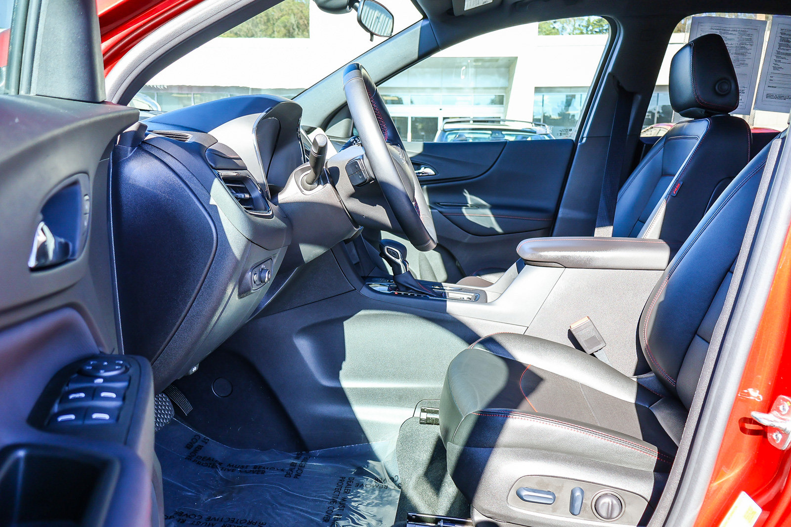 Used 2024 Chevrolet Equinox RS w/ RS Leather Package FWD image 2