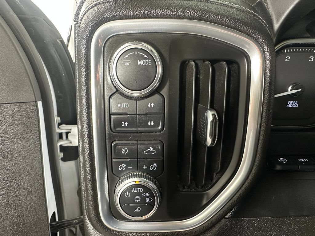Used 2021 GMC Sierra 3500 Denali w/ Denali Ultimate Package AWD/4WD image 23