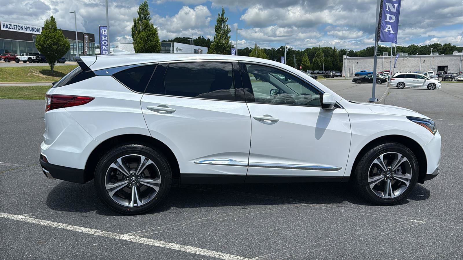 Used 2023 Acura RDX AWD w/ Advance Package image 4