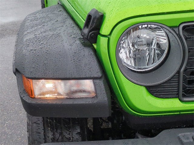 New 2025 Jeep Gladiator Sport image 10