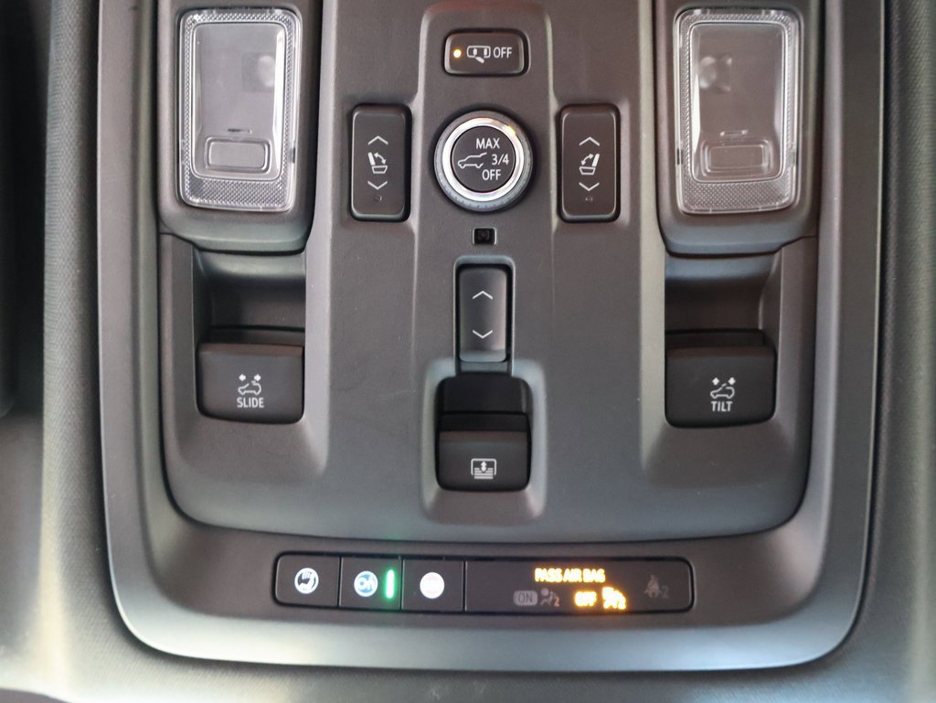 Certified 2023 GMC Yukon Denali Ultimate image 24