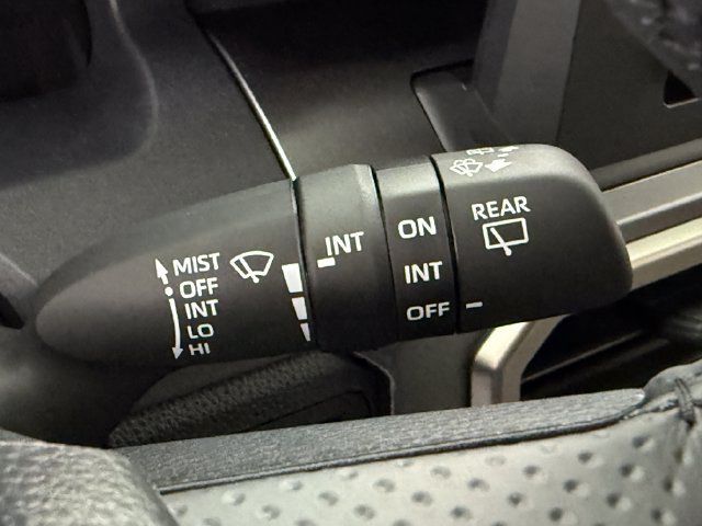 New 2026 Toyota 4Runner SR5 AWD/4WD image 12