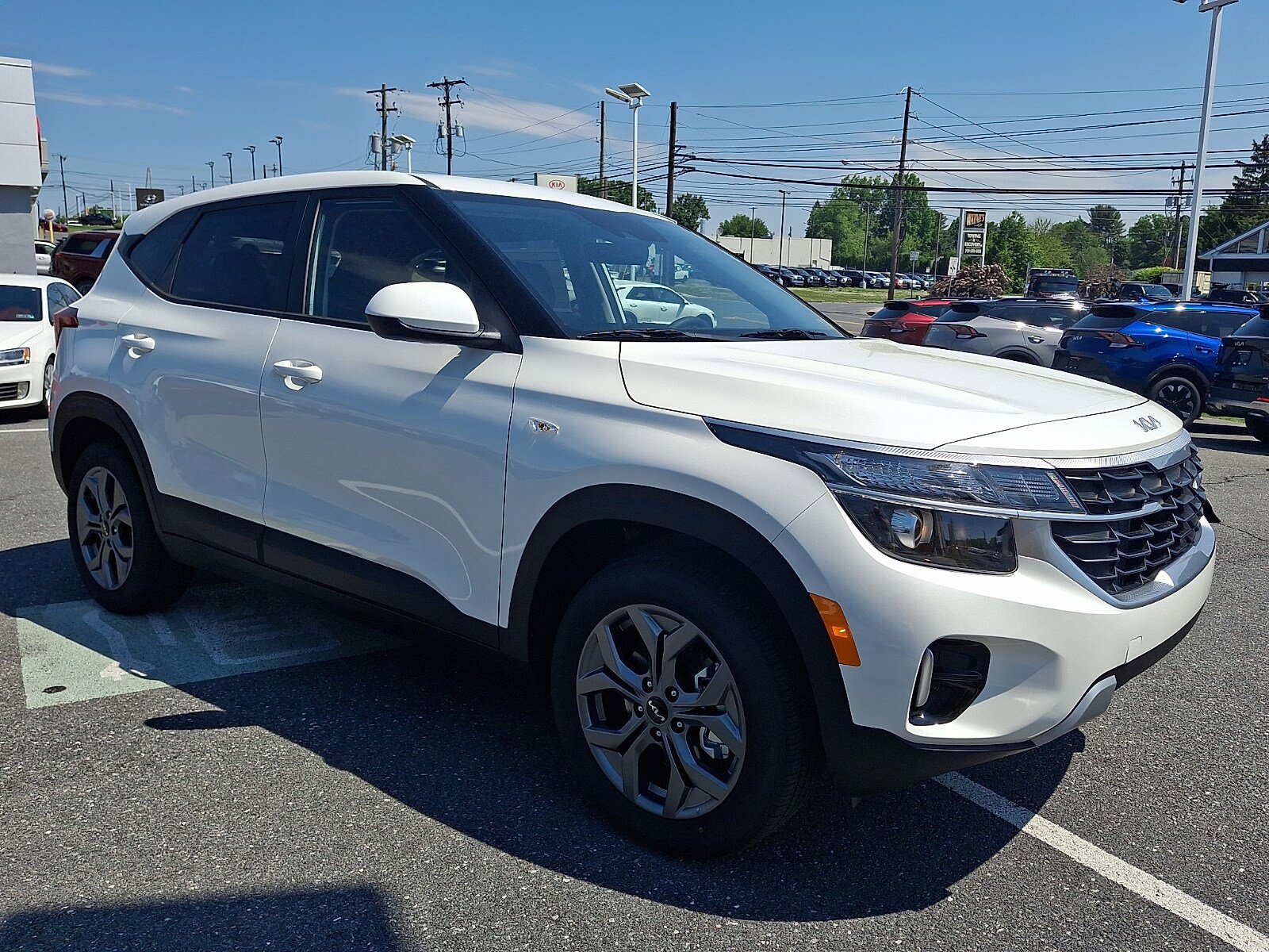 New 2026 Kia Seltos LX AWD/4WD image 2