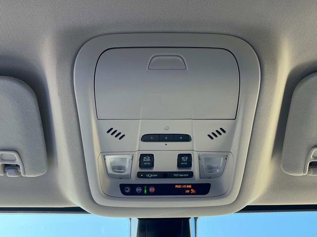 Used 2022 GMC Acadia Denali w/ Denali Ultimate Package AWD/4WD image 29
