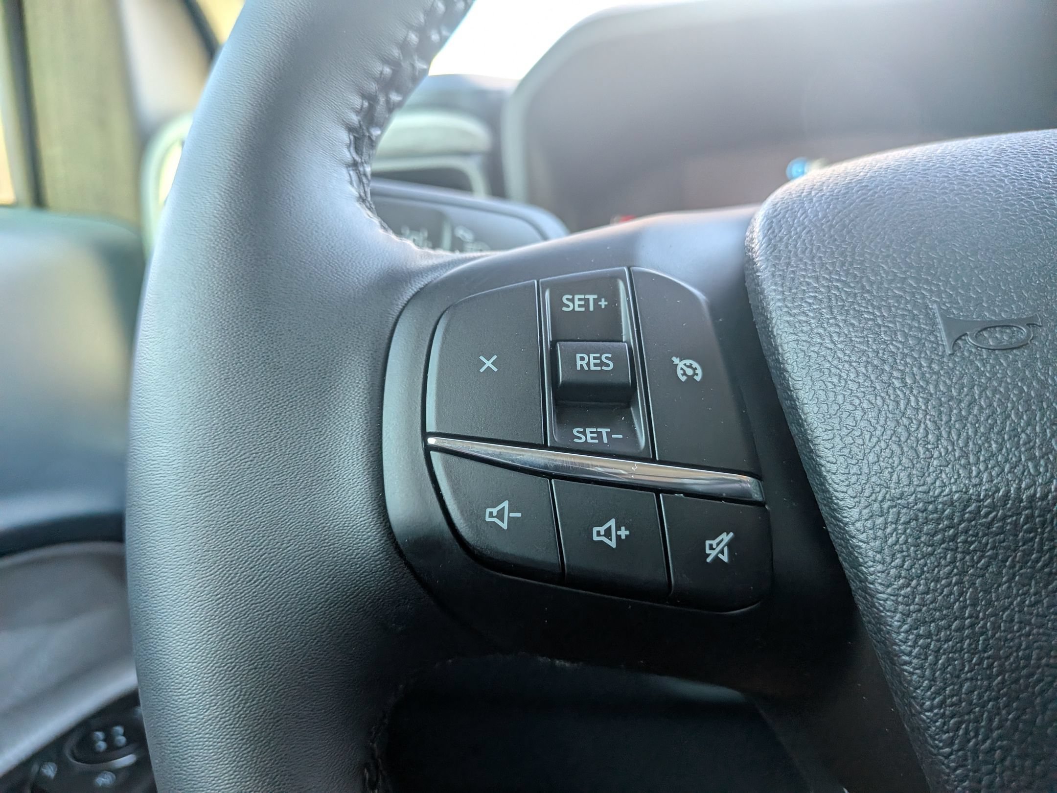 New 2026 Ford Maverick XLT w/ XLT Luxury Package FWD image 18