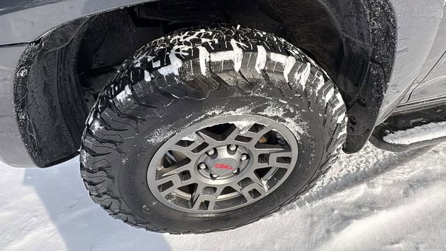 Used 2018 Toyota 4Runner TRD Off-Road Premium image 9