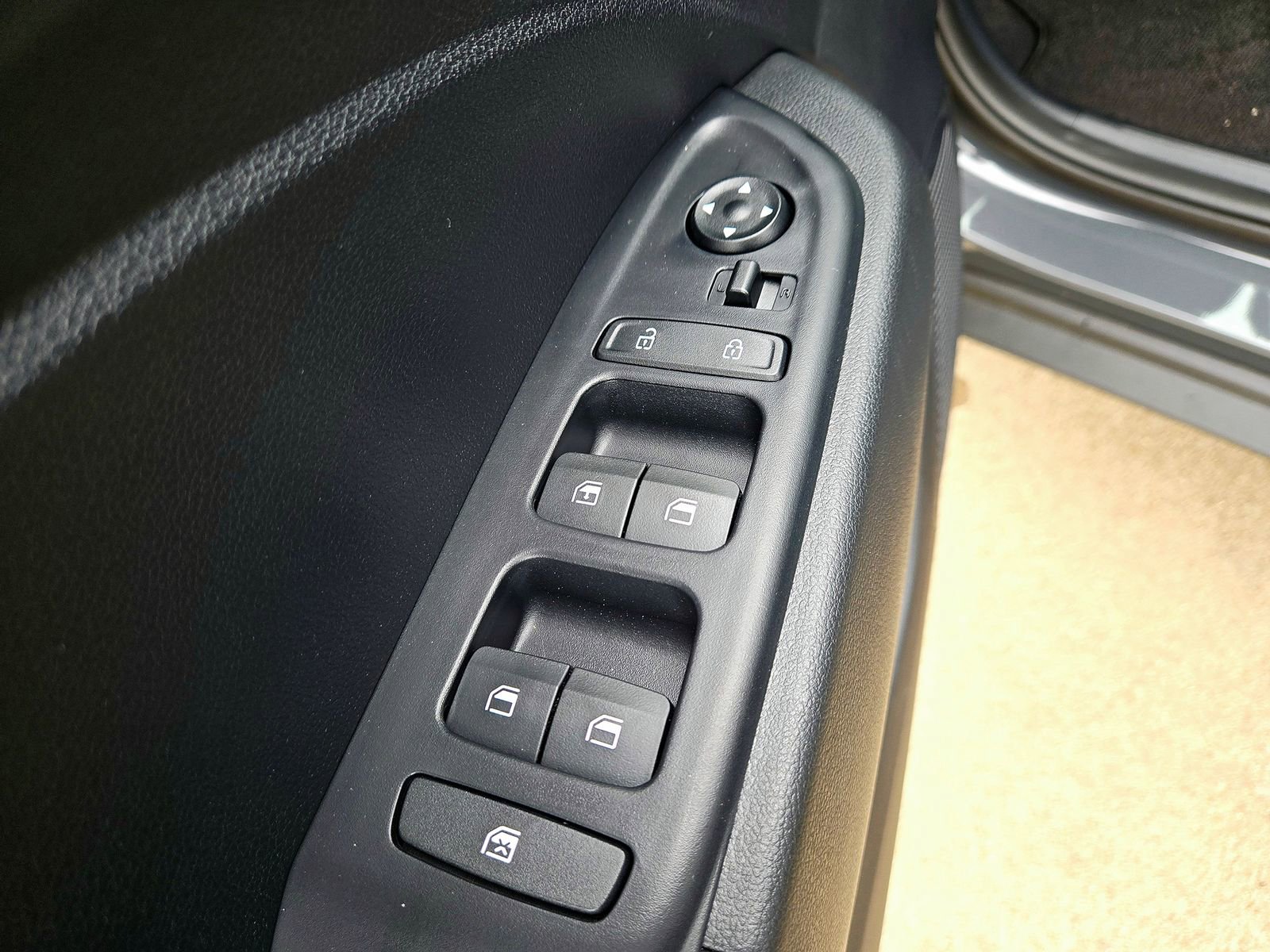 New 2026 Hyundai Venue SE FWD image 18