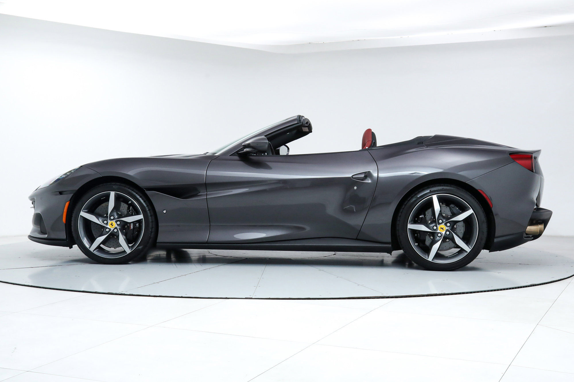 Certified 2023 Ferrari Portofino M image 4