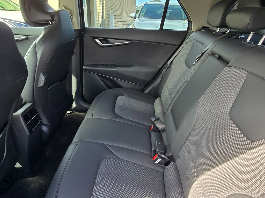 Used 2023 Kia Niro Wind w/ Wind Preserve Package FWD image 17
