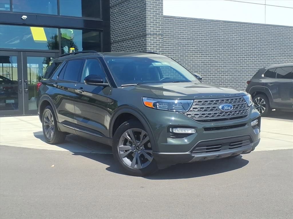 Used 2023 Ford Explorer XLT w/ Equipment Group 202A image 1