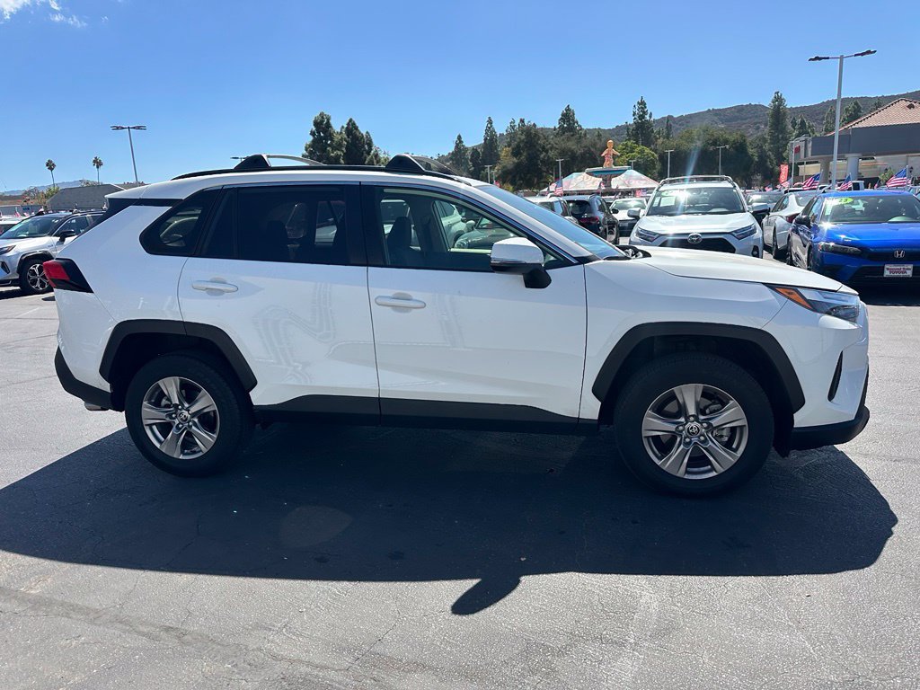 Used 2025 Toyota RAV4 XLE FWD image 5