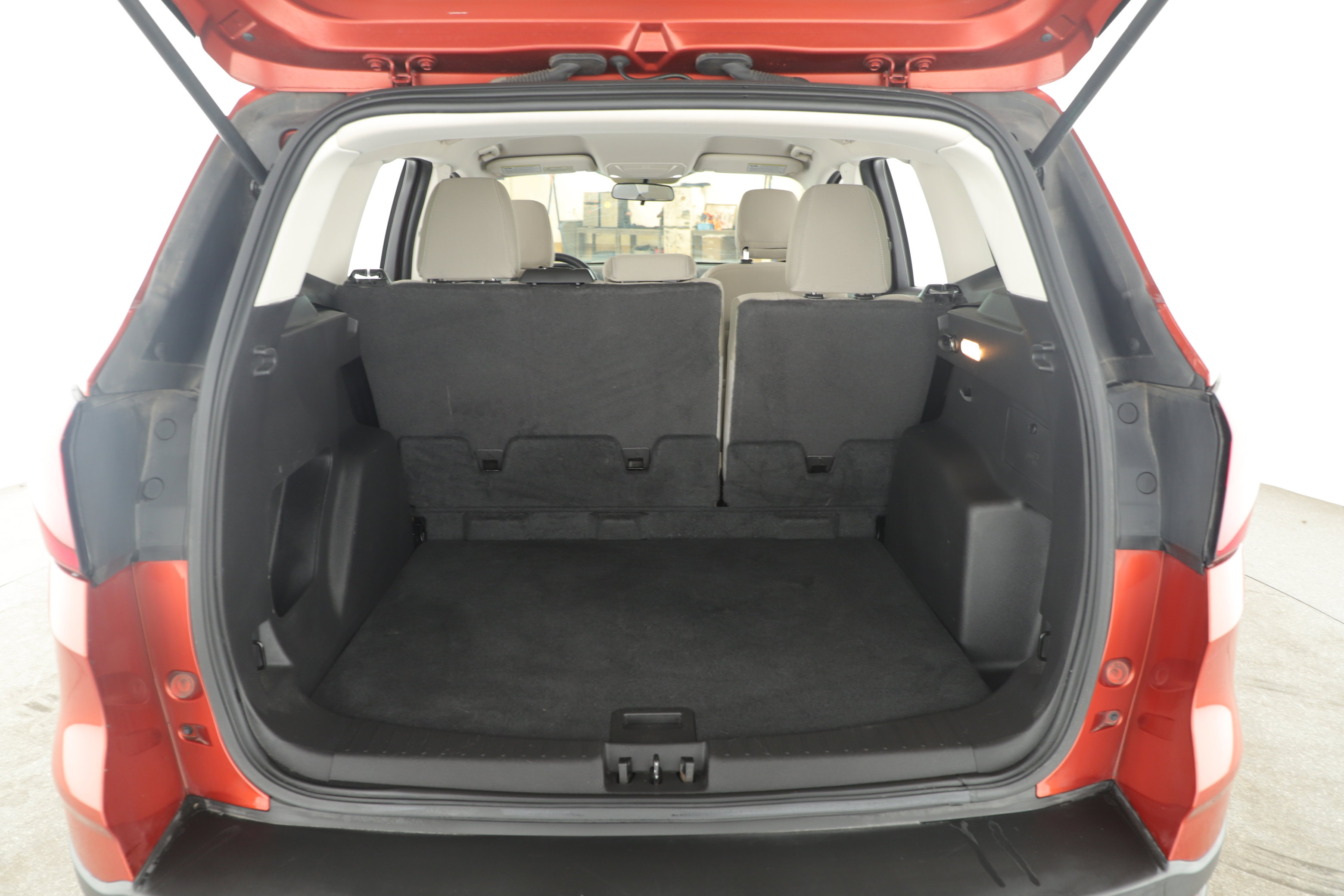 Used 2019 Ford Escape SE image 5