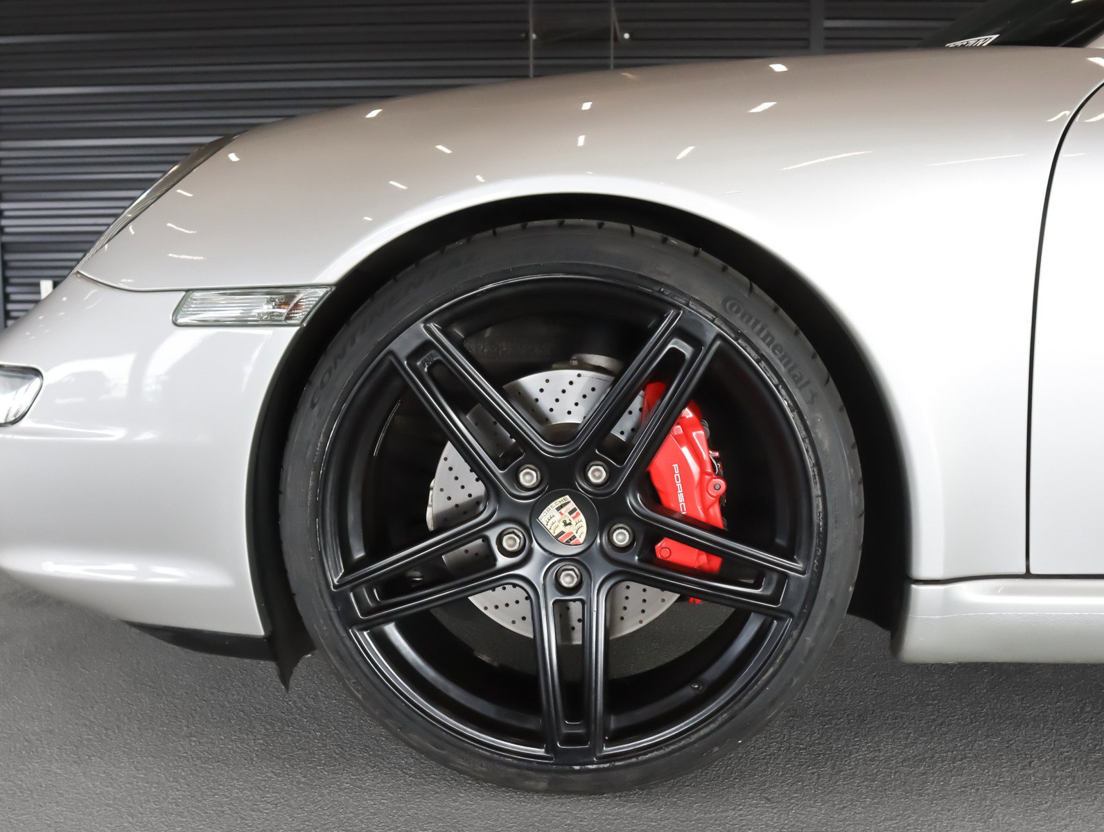 Used 2005 Porsche 911 Carrera S image 12