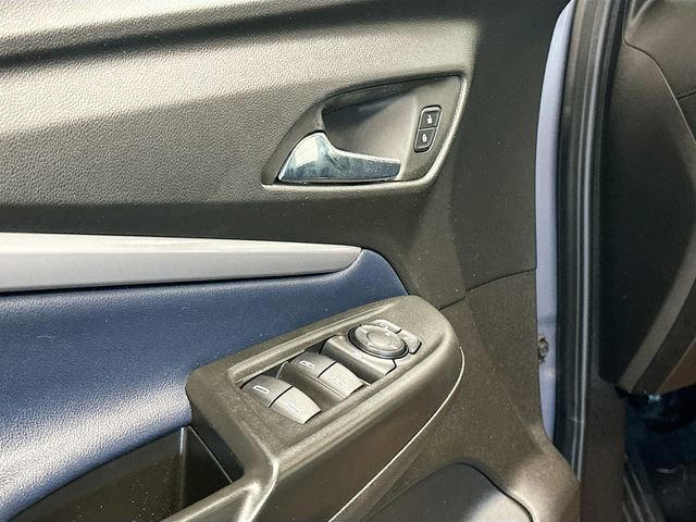 Used 2022 Chevrolet Bolt EUV LT w/ Convenience Package image 17