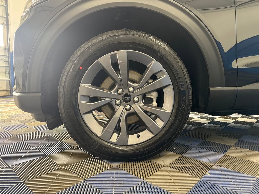 New 2026 Ford Explorer Active w/ Active Comfort Package AWD/4WD image 27